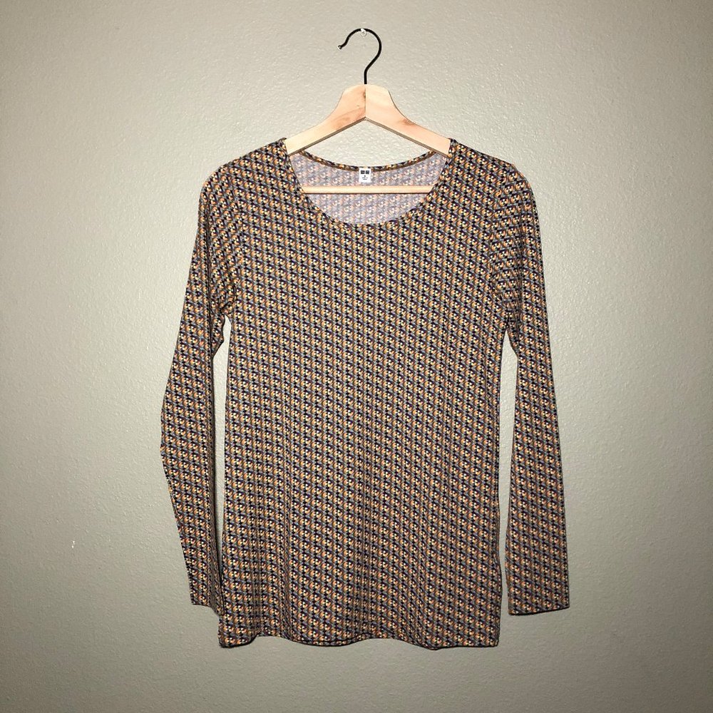 Uniqlo Heattech Crew Neck Long Sleeve Tee